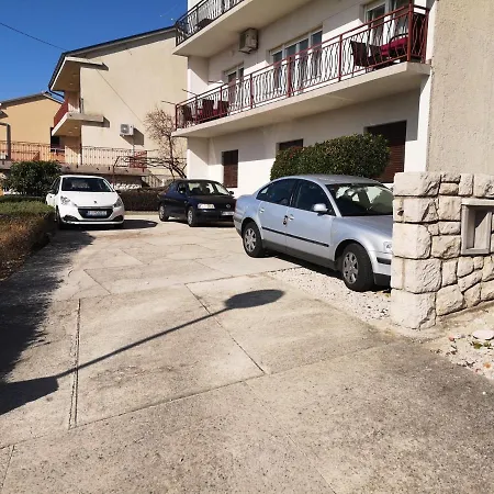 With Parking Space - 19057 Novi Vinodolski