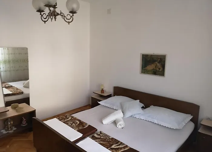 With Parking Space - 19057 Apartment *